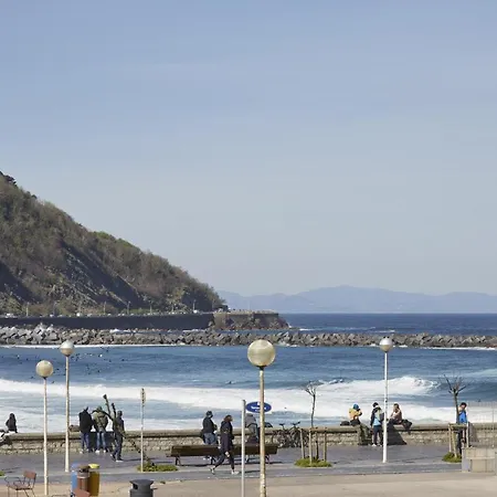 Always Easy I Sagues * San Sebastián